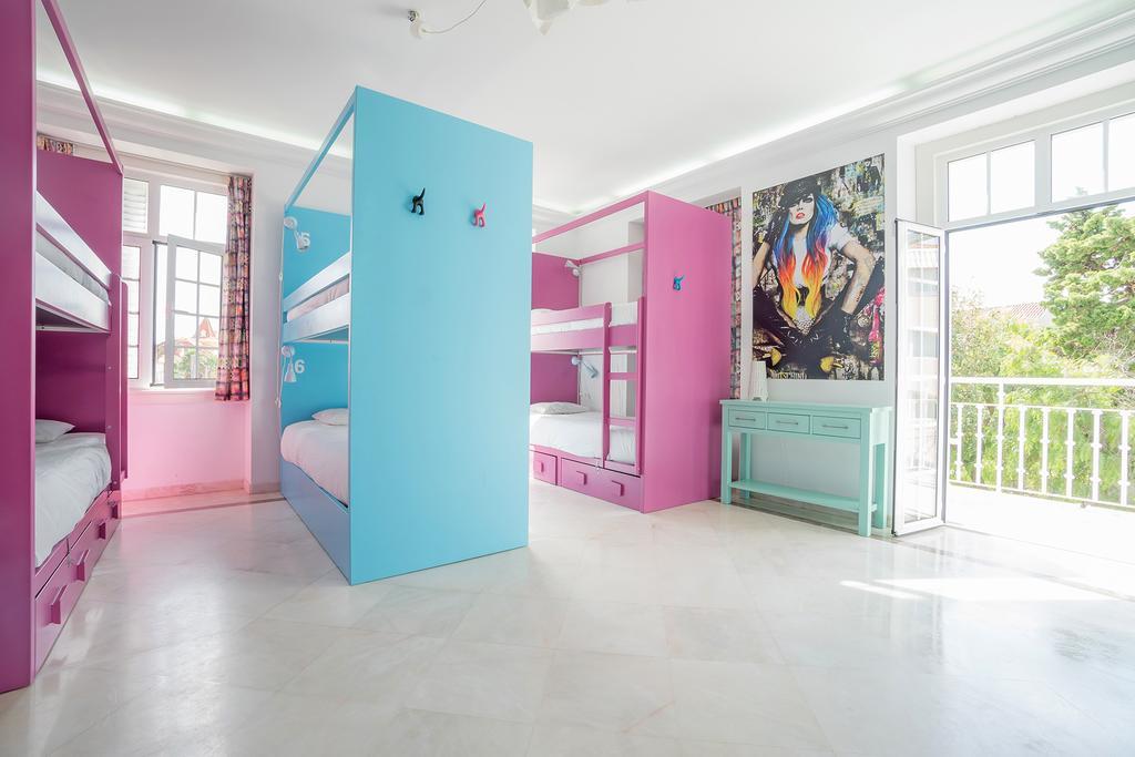 Blue Boutique Hostel & Suites Estoril Bagian luar foto