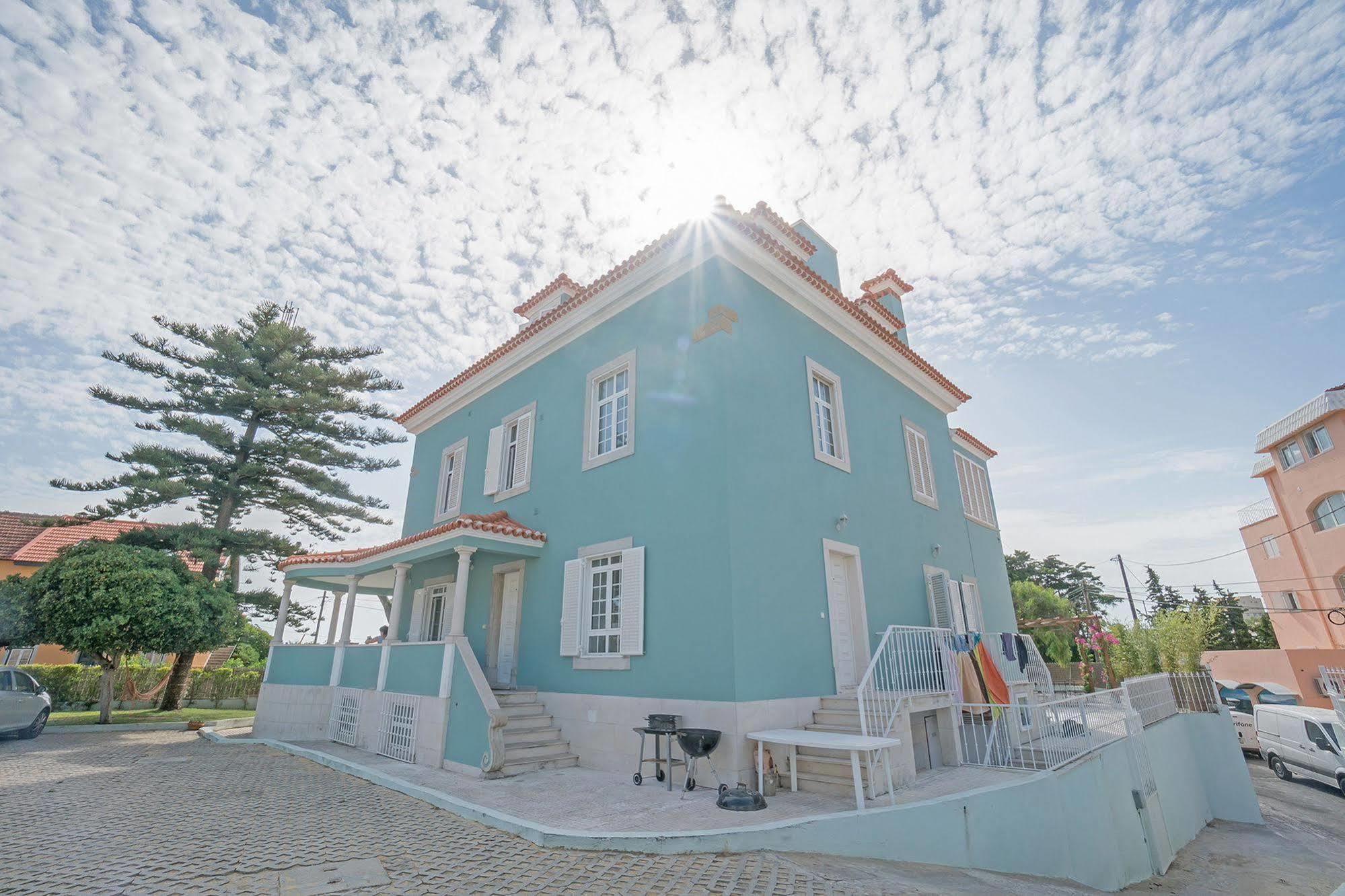 Blue Boutique Hostel & Suites Estoril Bagian luar foto
