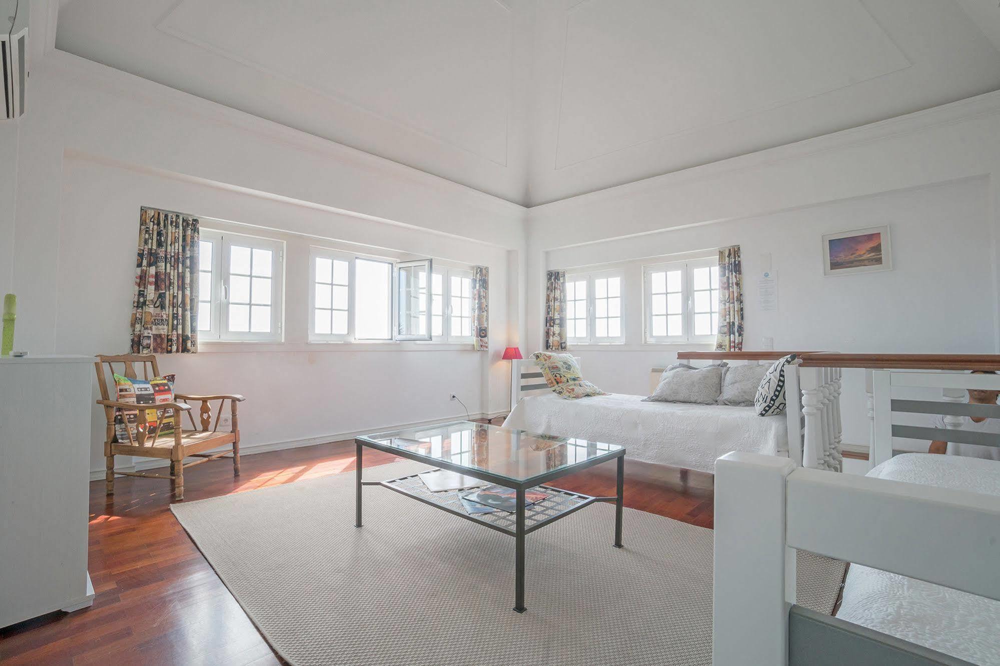 Blue Boutique Hostel & Suites Estoril Bagian luar foto