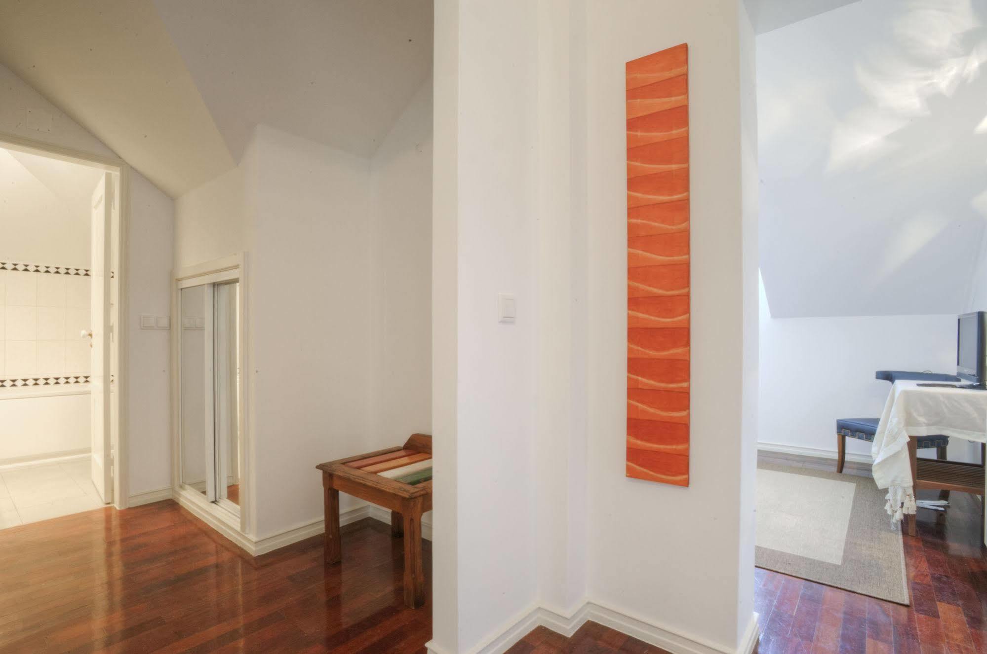 Blue Boutique Hostel & Suites Estoril Bagian luar foto