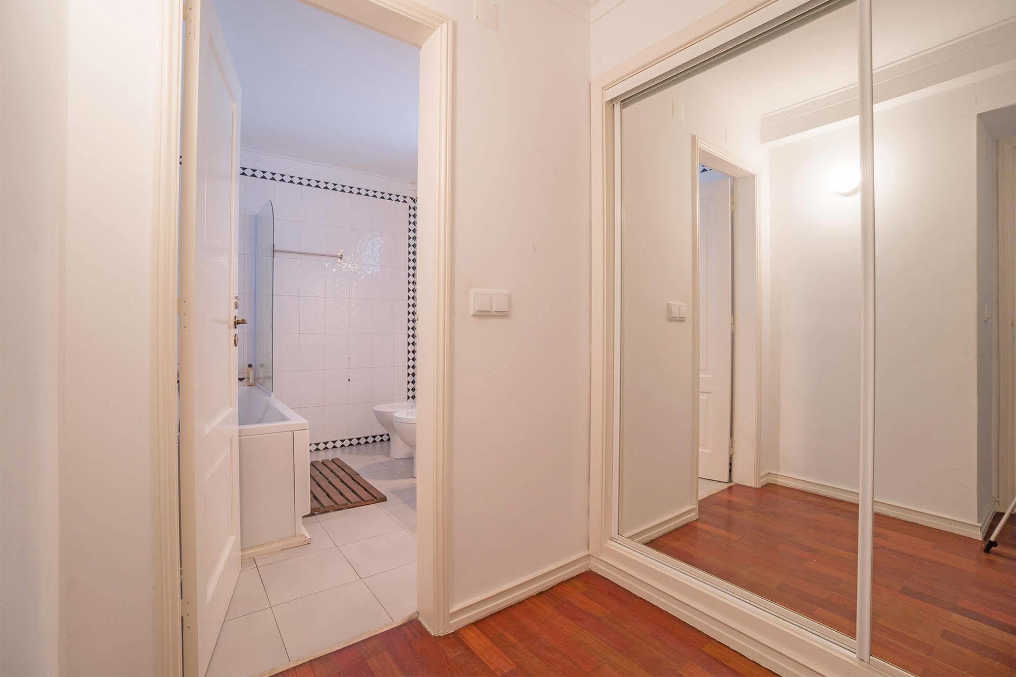 Blue Boutique Hostel & Suites Estoril Bagian luar foto