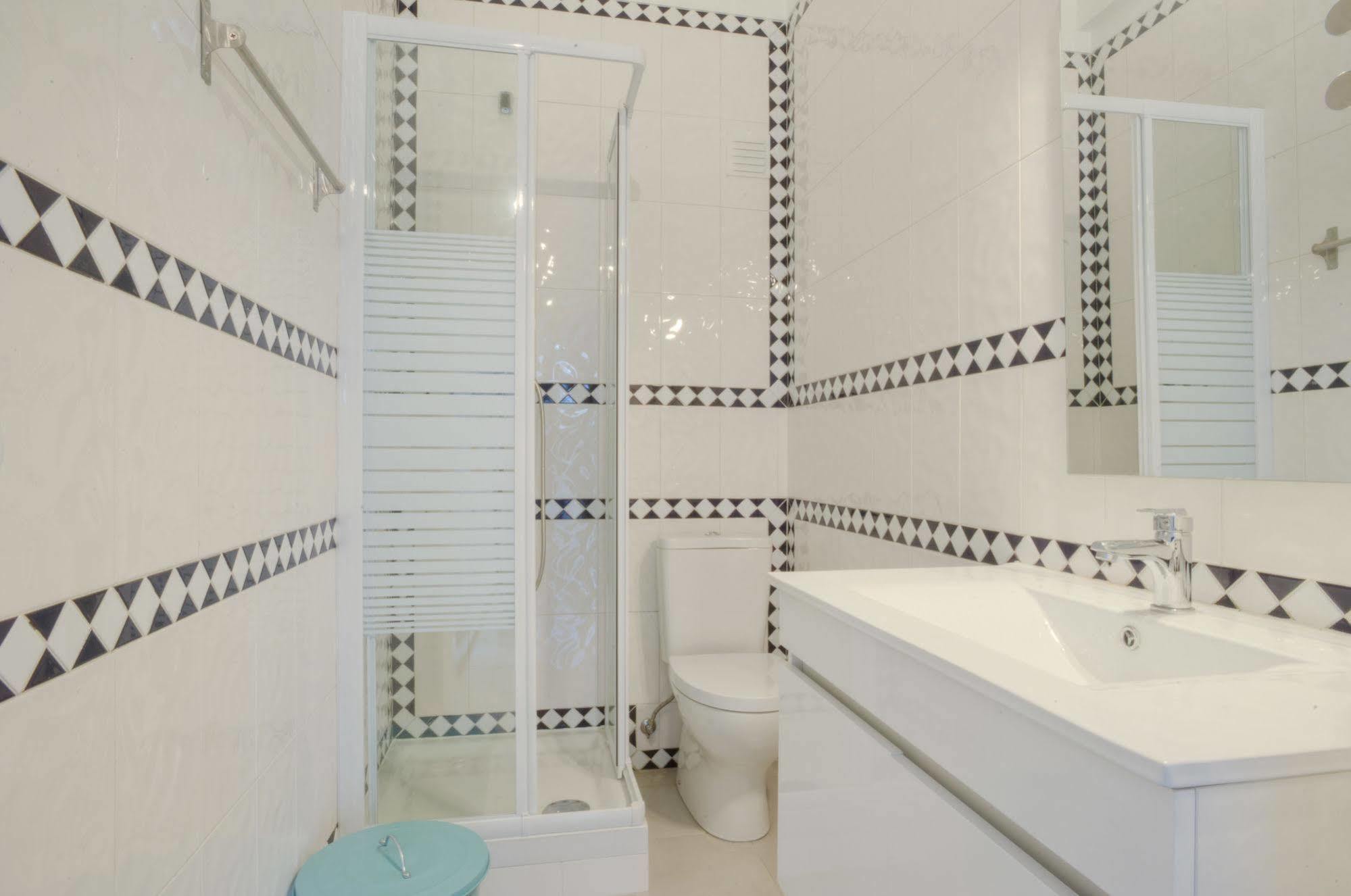 Blue Boutique Hostel & Suites Estoril Bagian luar foto