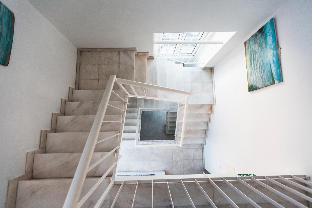 Blue Boutique Hostel & Suites Estoril Bagian luar foto