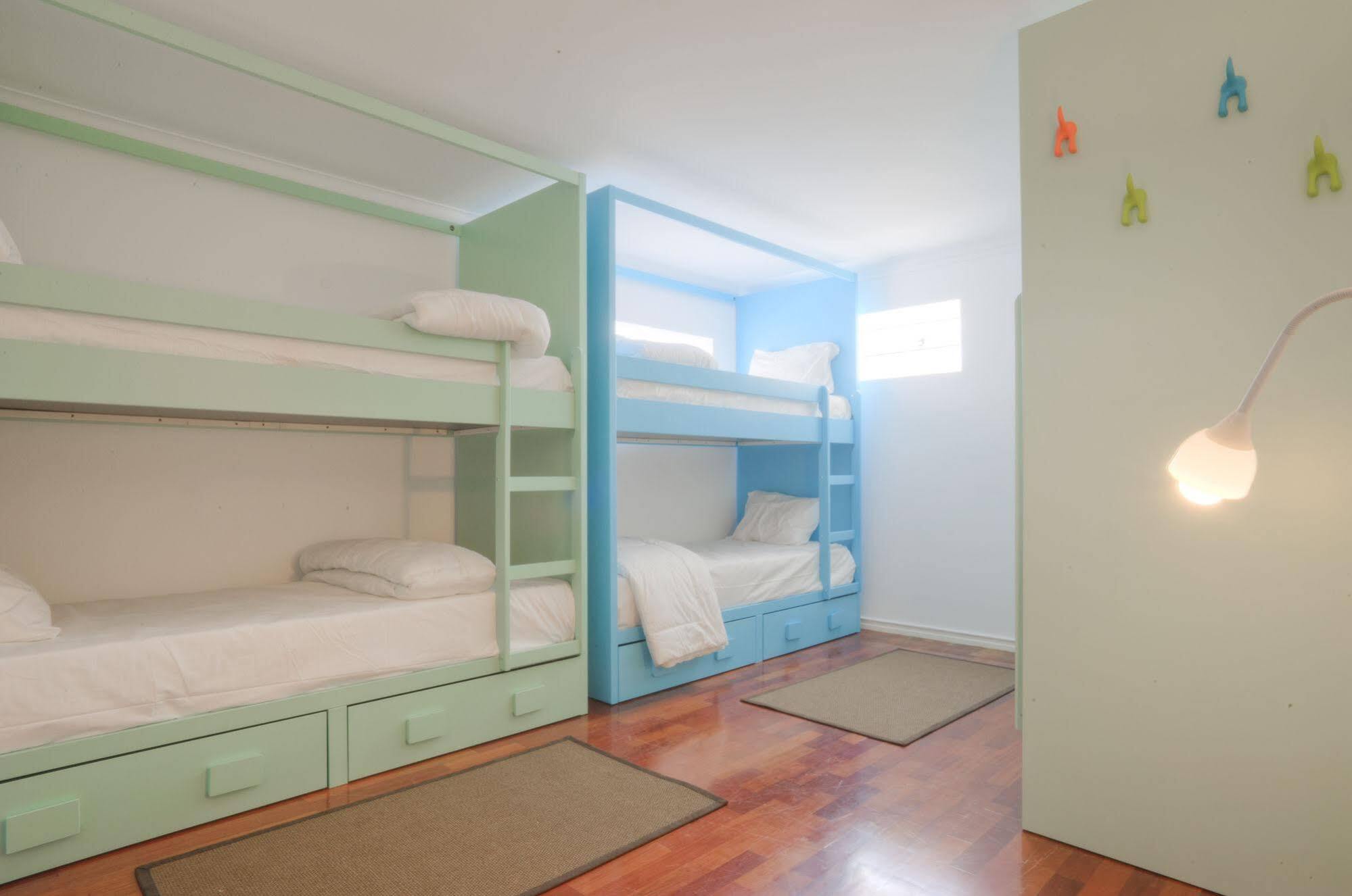 Blue Boutique Hostel & Suites Estoril Bagian luar foto